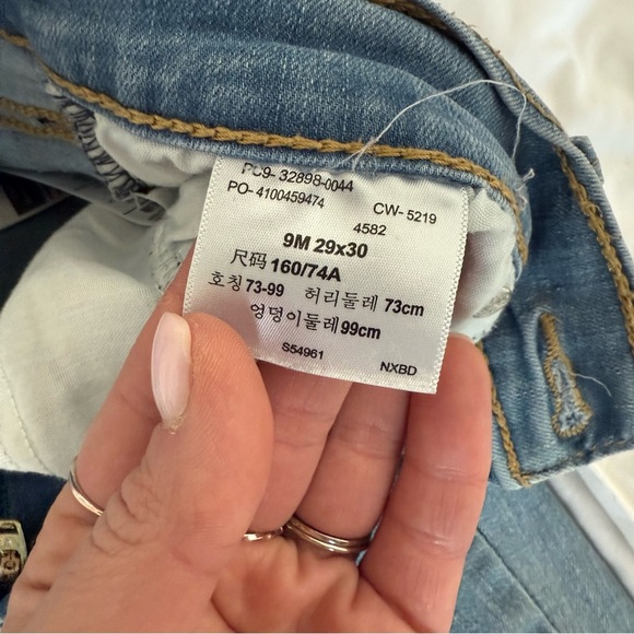 Levi's Denizen Light Blue Distressed Skinny Jegging Jeans - Picture 6 of 8